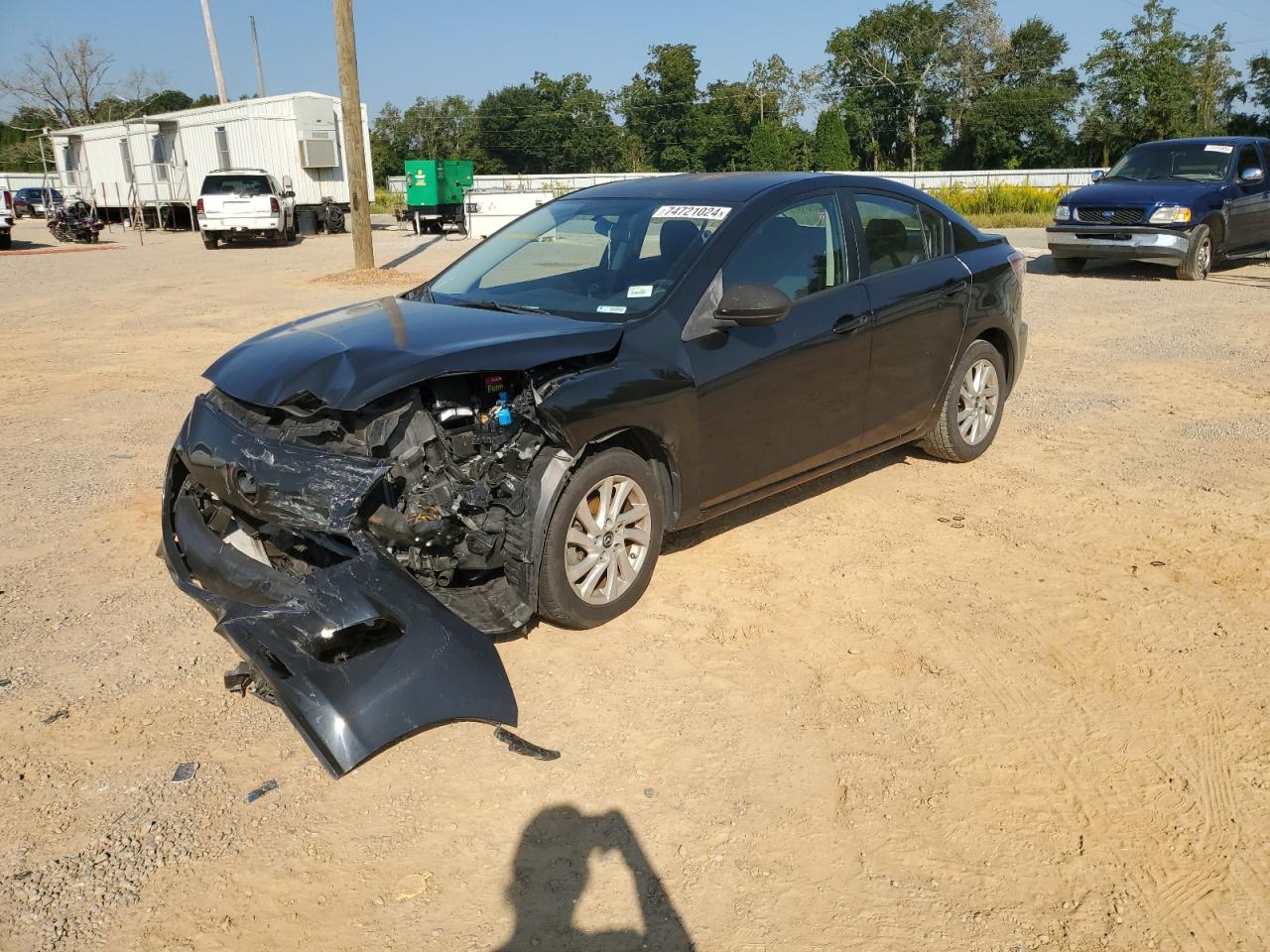  Salvage Mazda 3