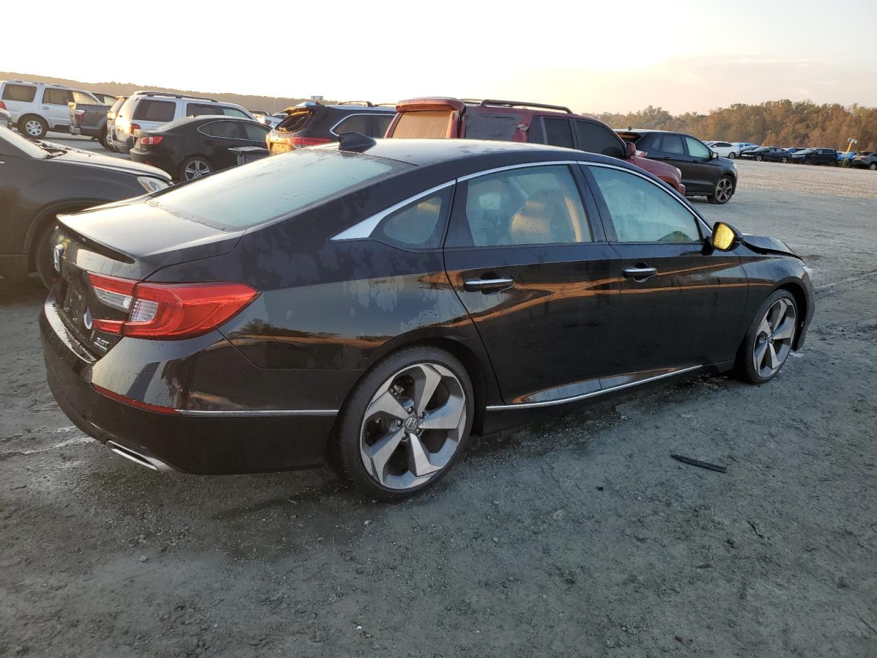 Lot #2938164926 2019 HONDA ACCORD TOU