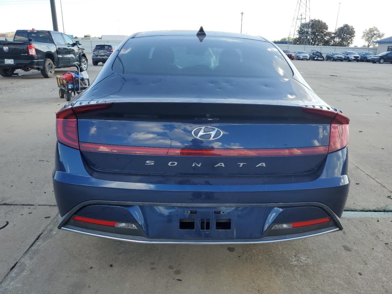 Lot #2953211848 2022 HYUNDAI SONATA SE