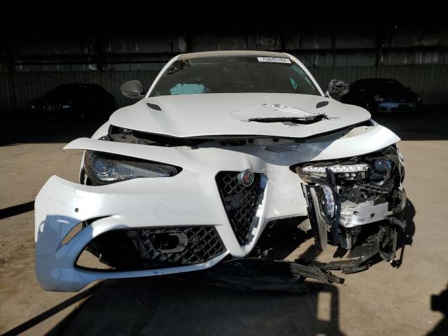 VIN ZARFAEAV5J7565437 2018 Alfa Romeo Giulia, Quadr... no.5