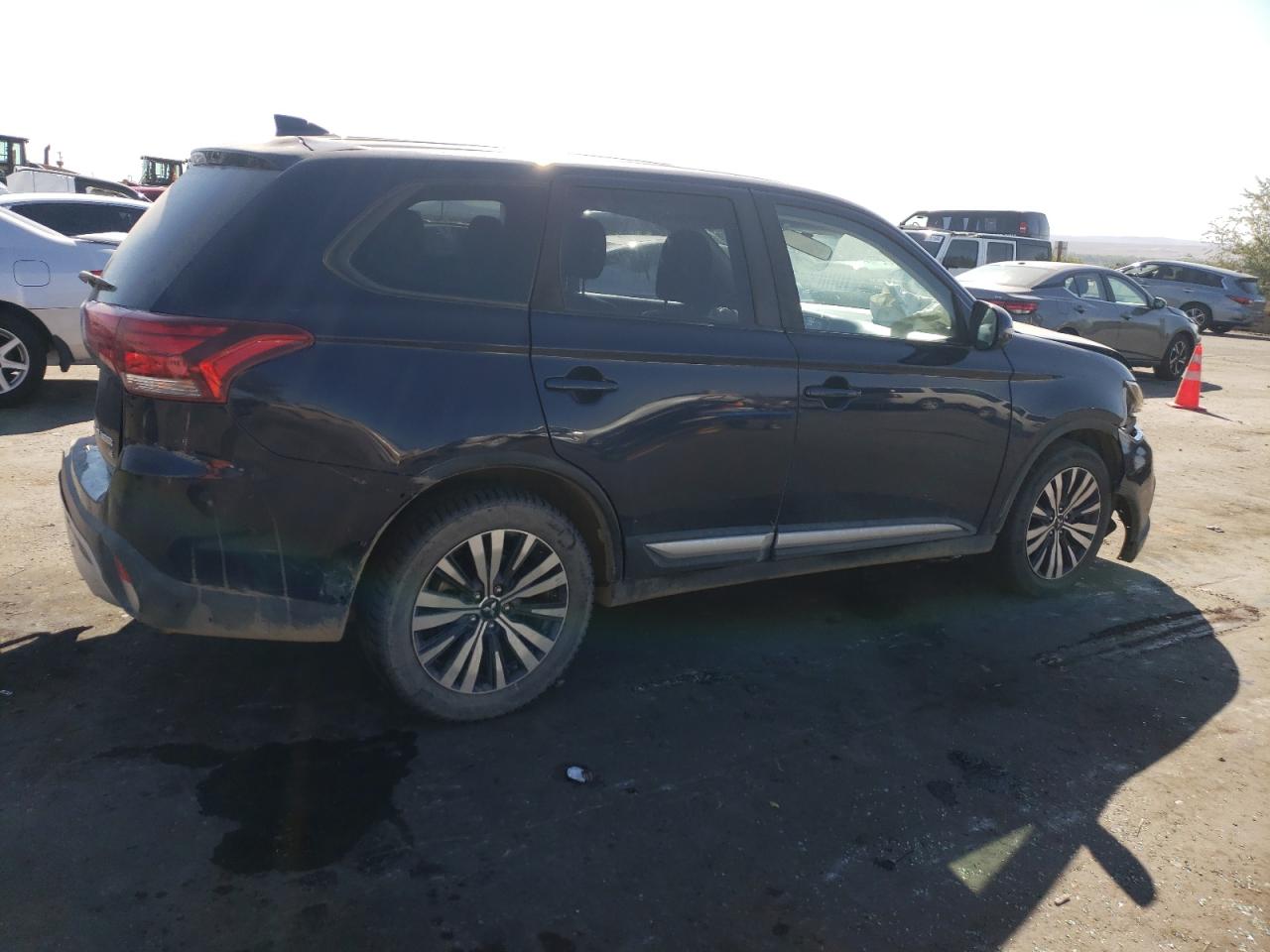 Lot #2945555076 2019 MITSUBISHI OUTLANDER