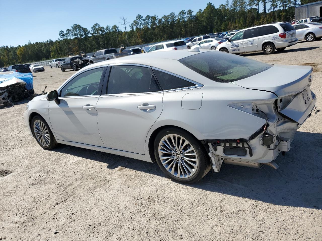 Lot #2955161786 2022 TOYOTA AVALON LIM