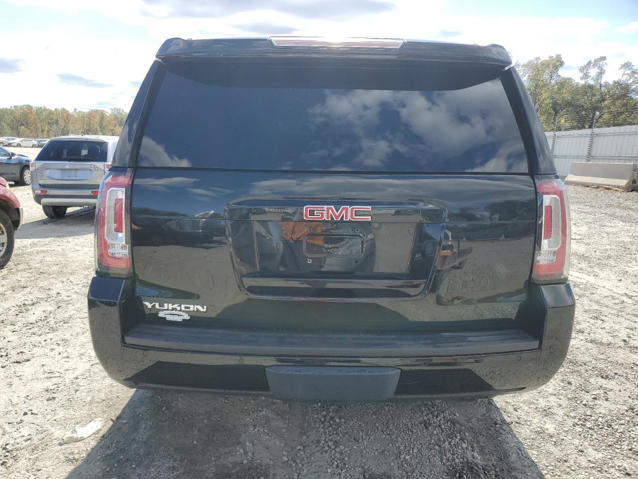 Lot #2986812134 2017 GMC YUKON SLT