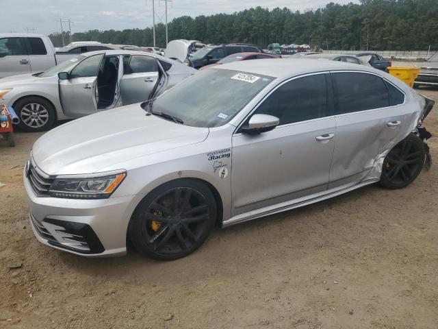2017 VOLKSWAGEN PASSAT R-L - 1VWDT7A39HC029529