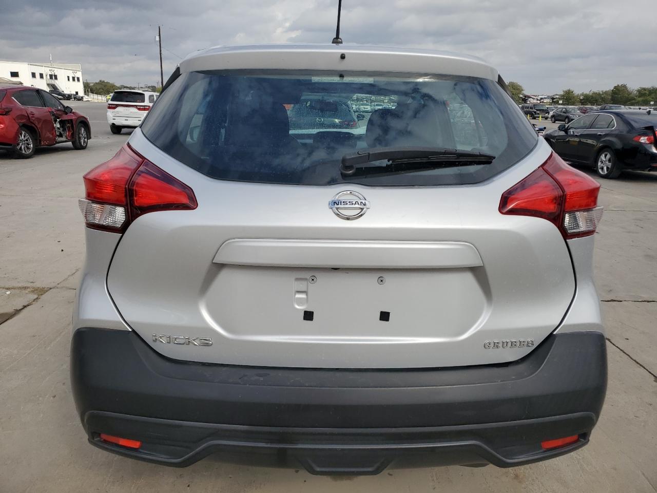 Lot #3020996210 2019 NISSAN KICKS S