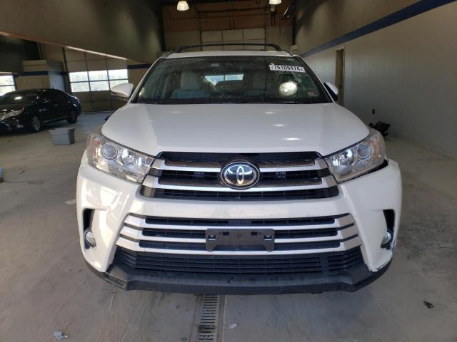 VIN 5TDJZRFH3HS516440 2017 Toyota Highlander, SE no.5