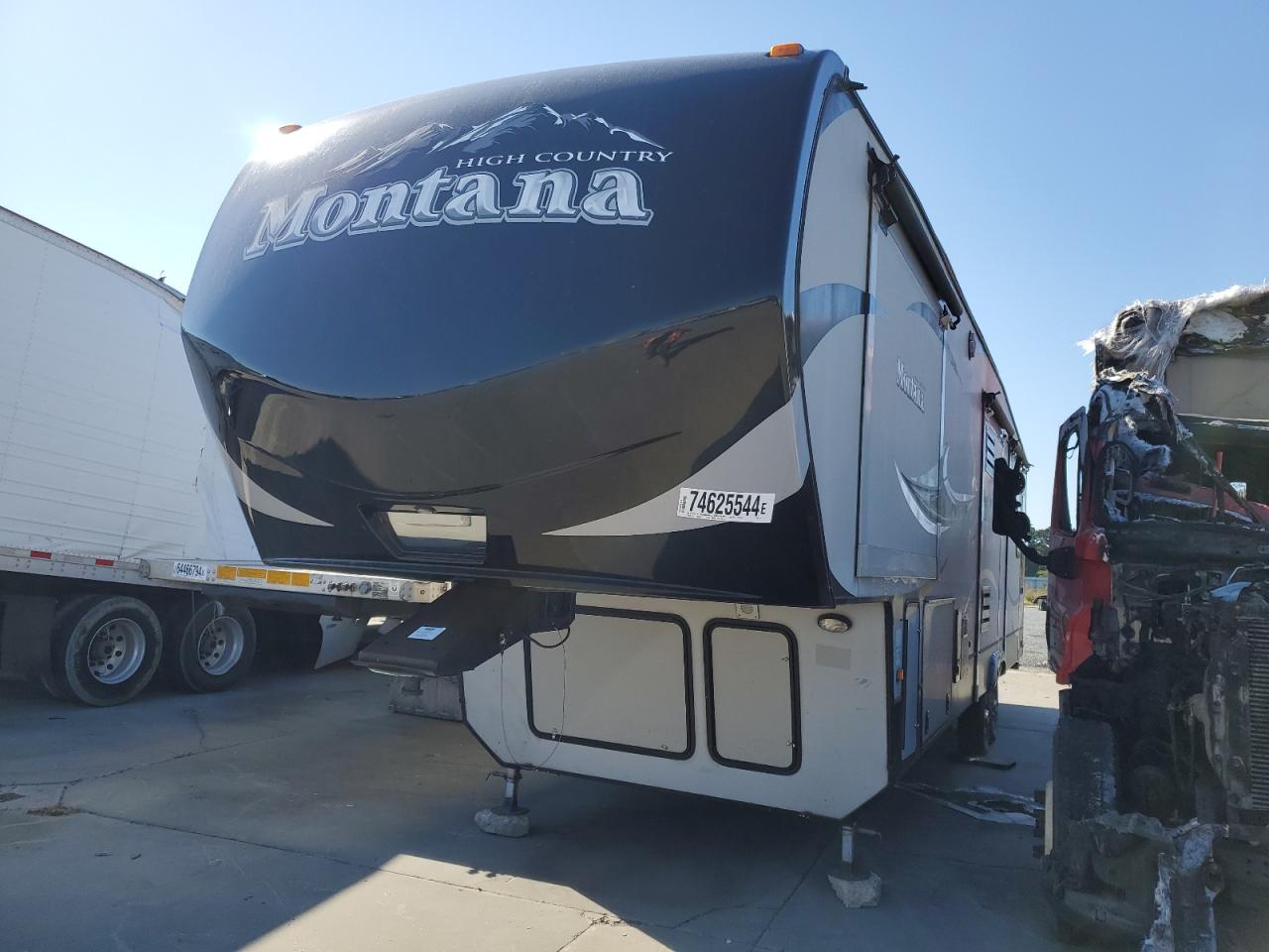 Lot #2952963440 2016 MONT 5TH WHEEL