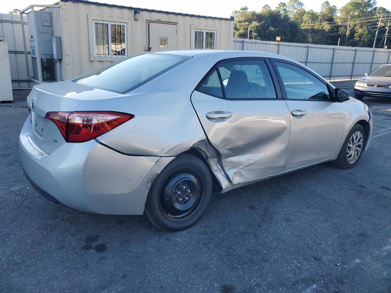 Lot #3021041197 2019 TOYOTA COROLLA L