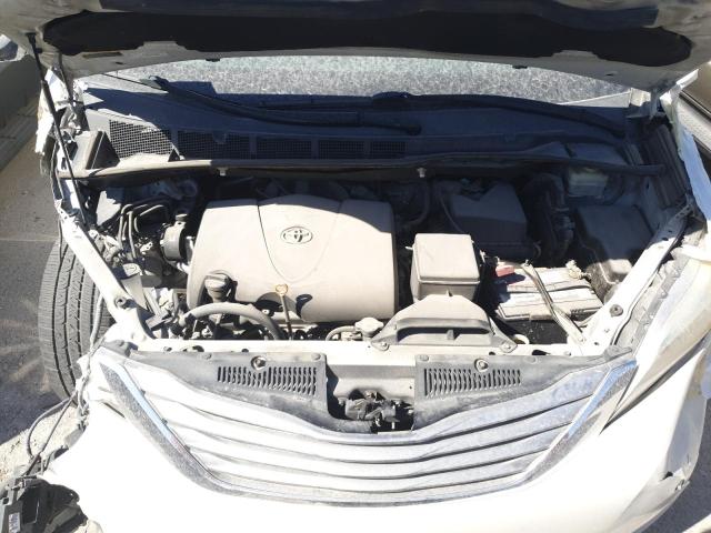 VIN 5TDDZ3DC2HS162069 2017 Toyota Sienna, Xle no.12