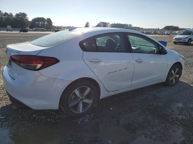 VIN 3KPFL4A72JE225615 2018 KIA Forte, LX no.3