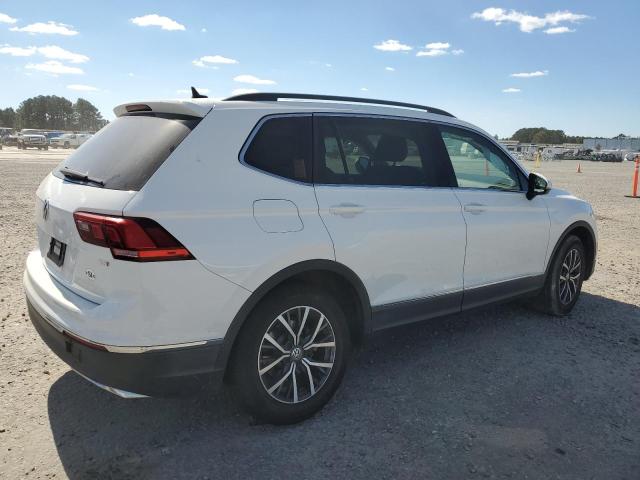 2018 VOLKSWAGEN TIGUAN SE - 3VV3B7AX4JM196679