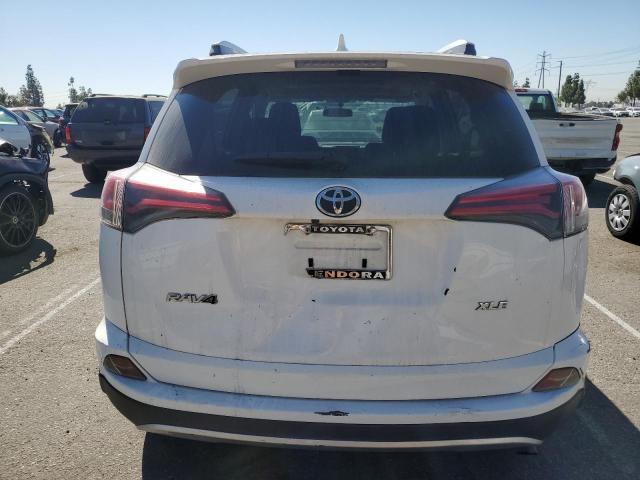 2016 TOYOTA RAV4 XLE - JTMWFREV5GD082277