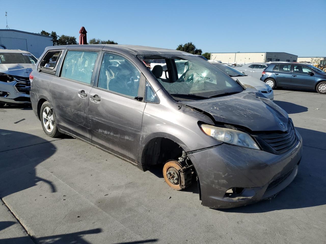 Lot #2921091498 2013 TOYOTA SIENNA