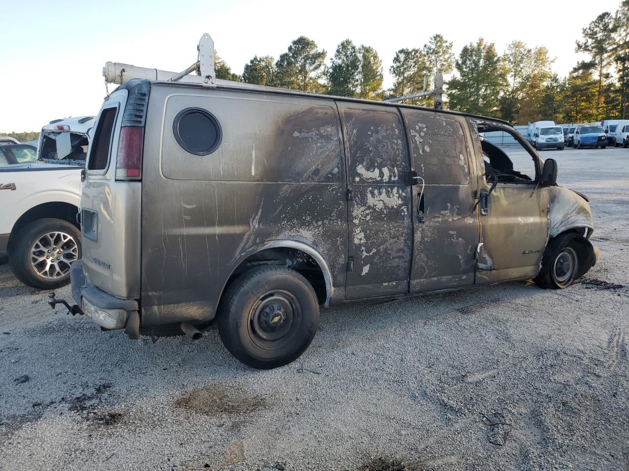 Lot #2945640075 2001 CHEVROLET EXPRESS G3