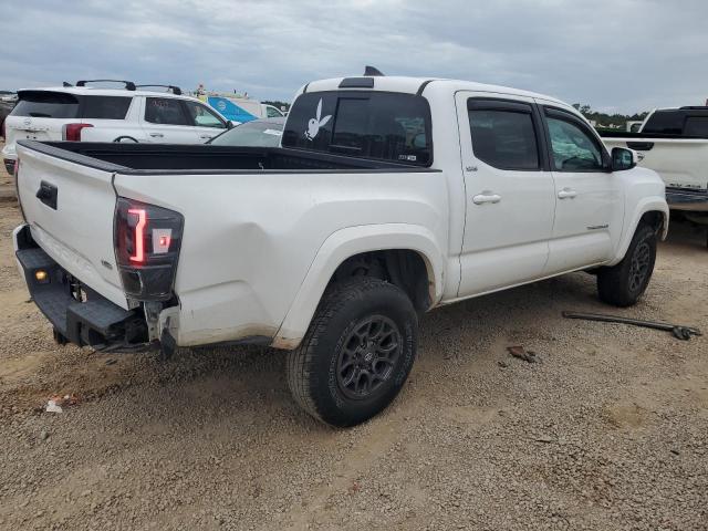 VIN 3TMAZ5CN6JM052911 2018 Toyota Tacoma, Double Cab no.3