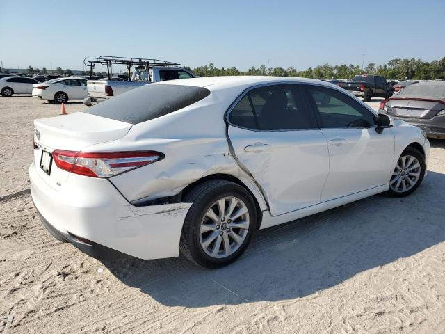 VIN 4T1B11HKXJU584253 2018 Toyota Camry, L no.3