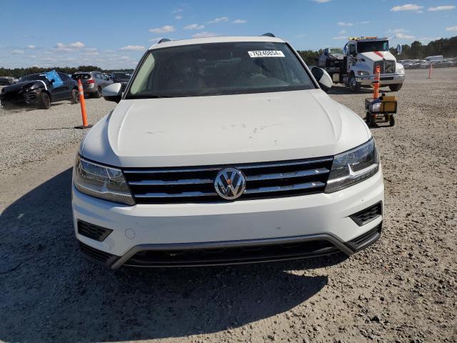 2018 VOLKSWAGEN TIGUAN SE - 3VV3B7AX4JM196679