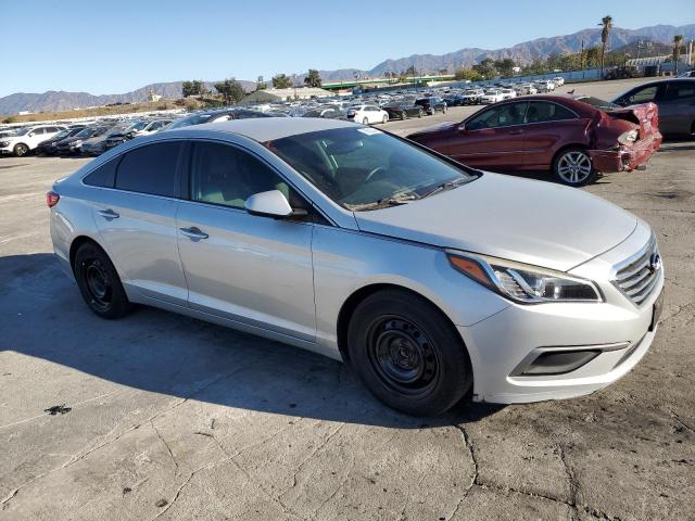 VIN 5NPE24AF1HH556231 2017 Hyundai Sonata, SE no.4