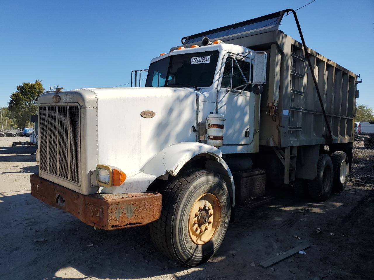 Lot #2902214065 1996 PETERBILT 357