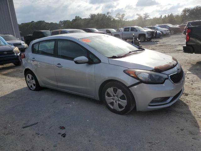 VIN KNAFK5A86G5590186 2016 KIA Forte, LX no.4