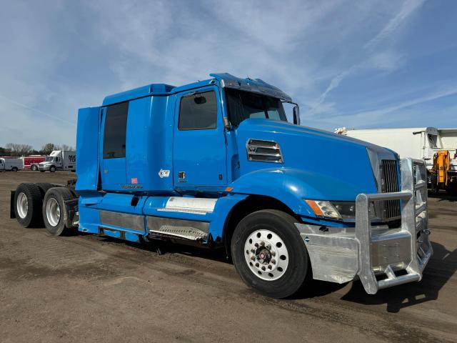 WESTERN STAR/AUTO CAR 5700 XE 2016 blue tractor diesel 5KJJBHD58GLHC3236 photo #1