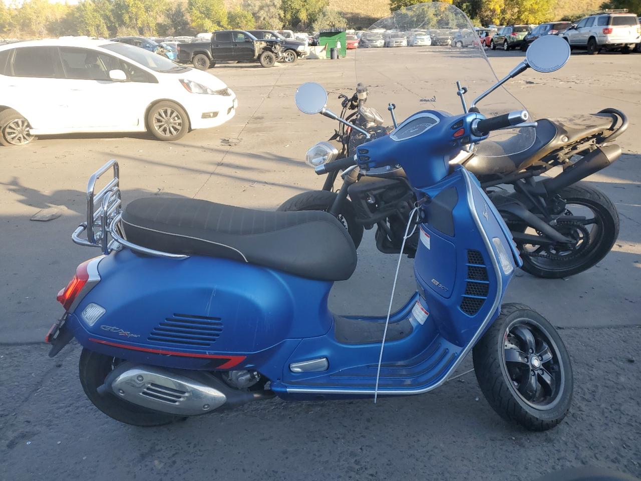 Vespa GTS RST / SEI GIORNI 2021 