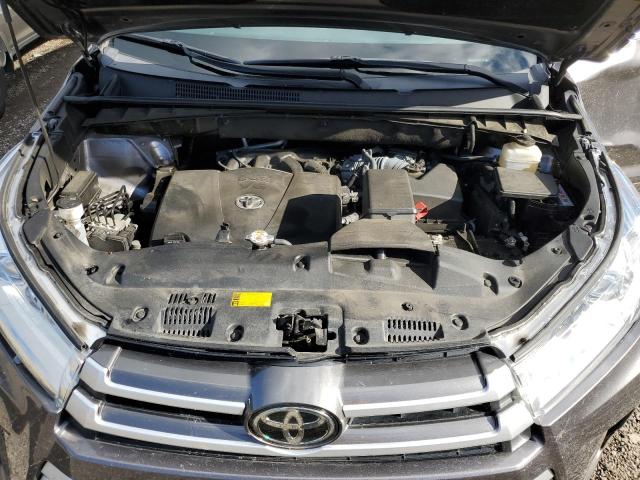 VIN 5TDJZRFH5KS601397 2019 Toyota Highlander, SE no.12