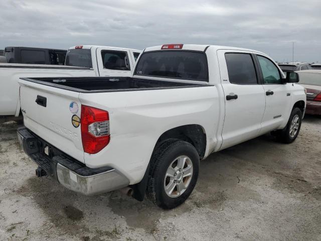 VIN 5TFDW5F10JX685915 2018 Toyota Tundra, Crewmax Sr5 no.3