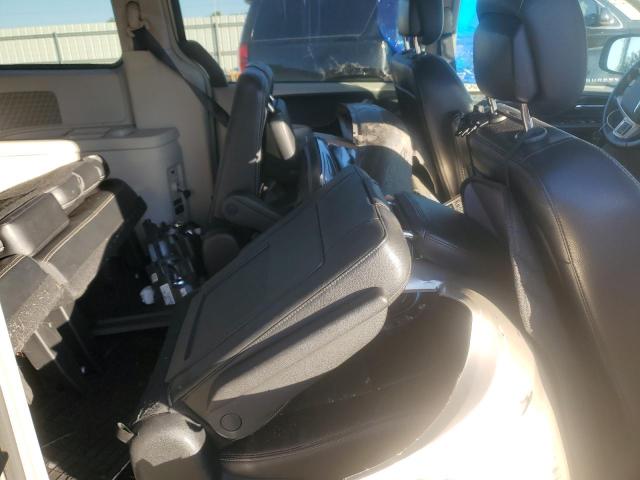 2015 CHRYSLER TOWN & COU - 2C4RC1BG6FR696747