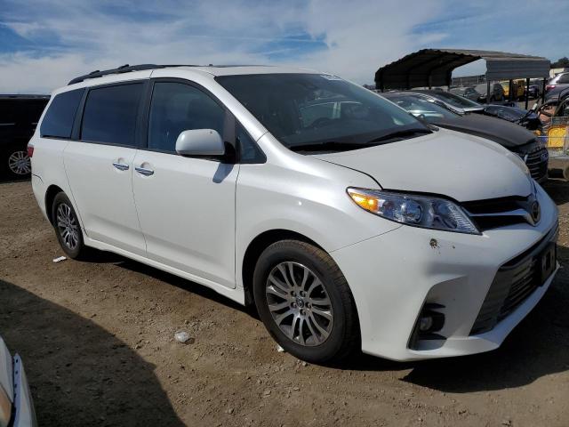 2019 TOYOTA SIENNA XLE - 5TDYZ3DC2KS007028