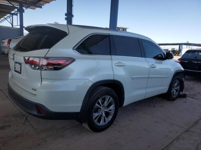 VIN 5TDKKRFH8FS108957 2015 Toyota Highlander, Xle no.3