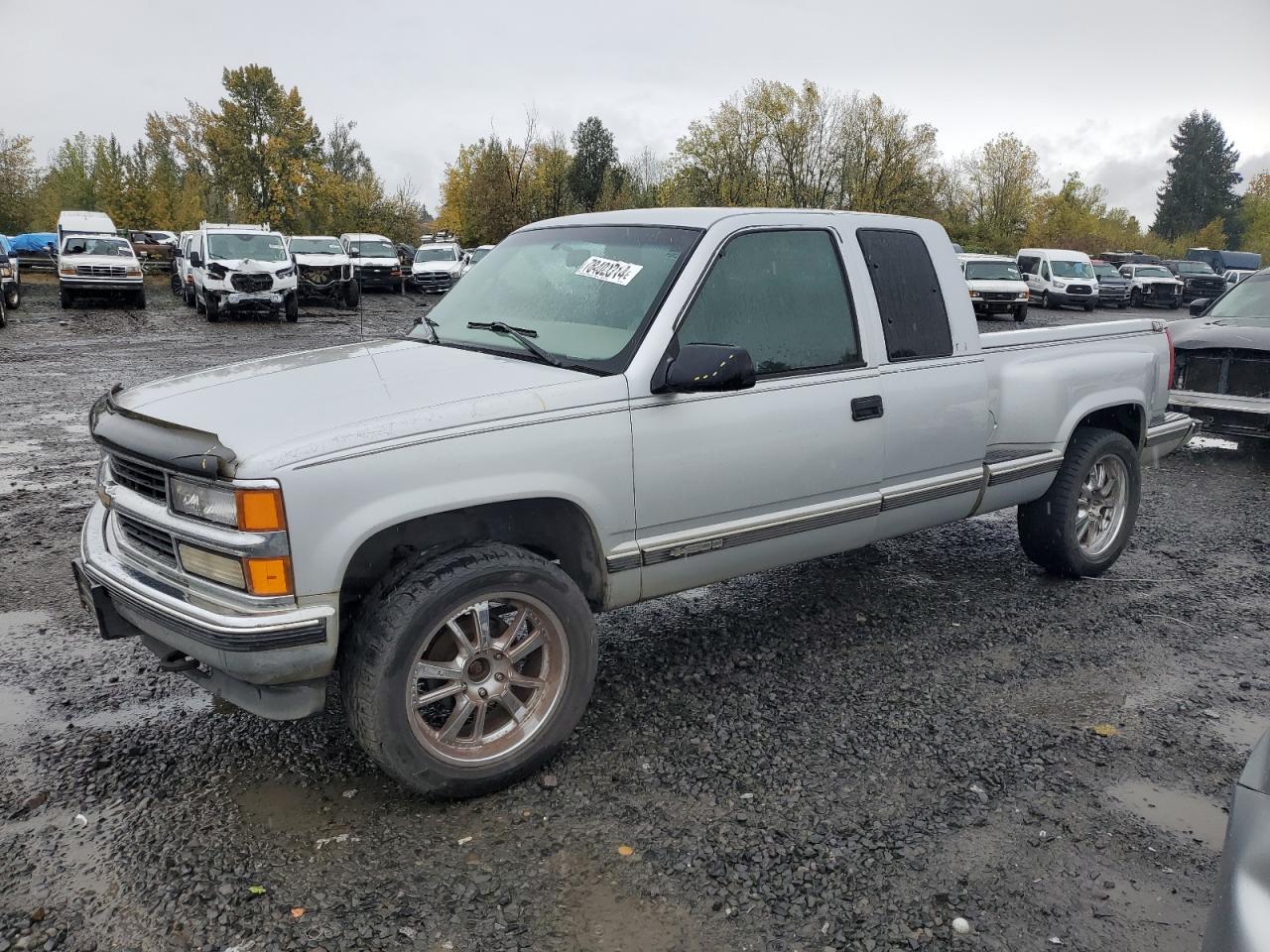 Lot #2986888761 1997 CHEVROLET GMT-400 K1