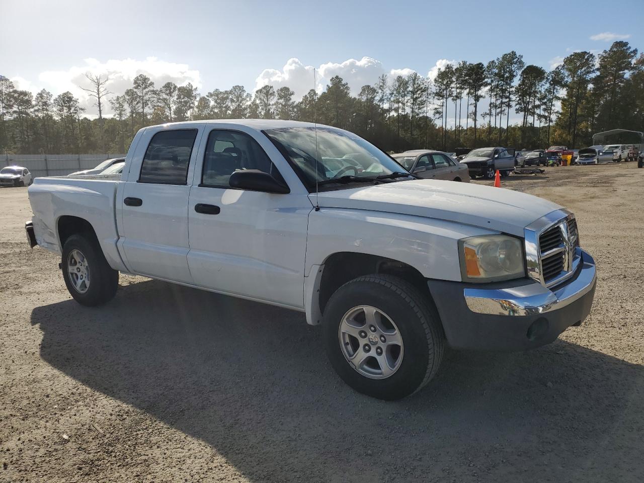 Lot #2945419474 2005 DODGE DAKOTA QUA