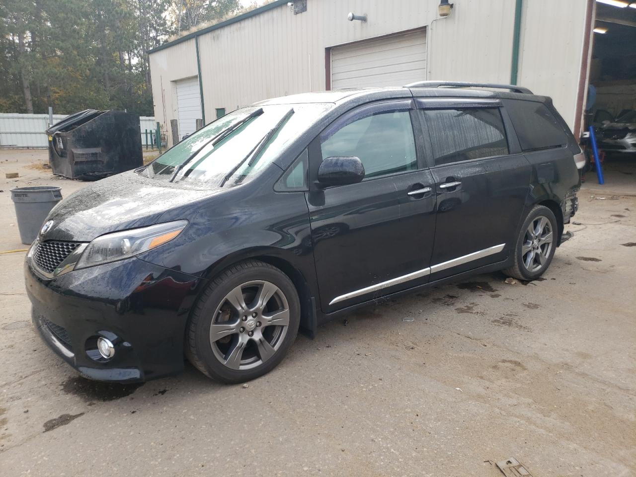 Toyota Sienna 2017 8 Passenger