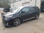 TOYOTA SIENNA SE photo