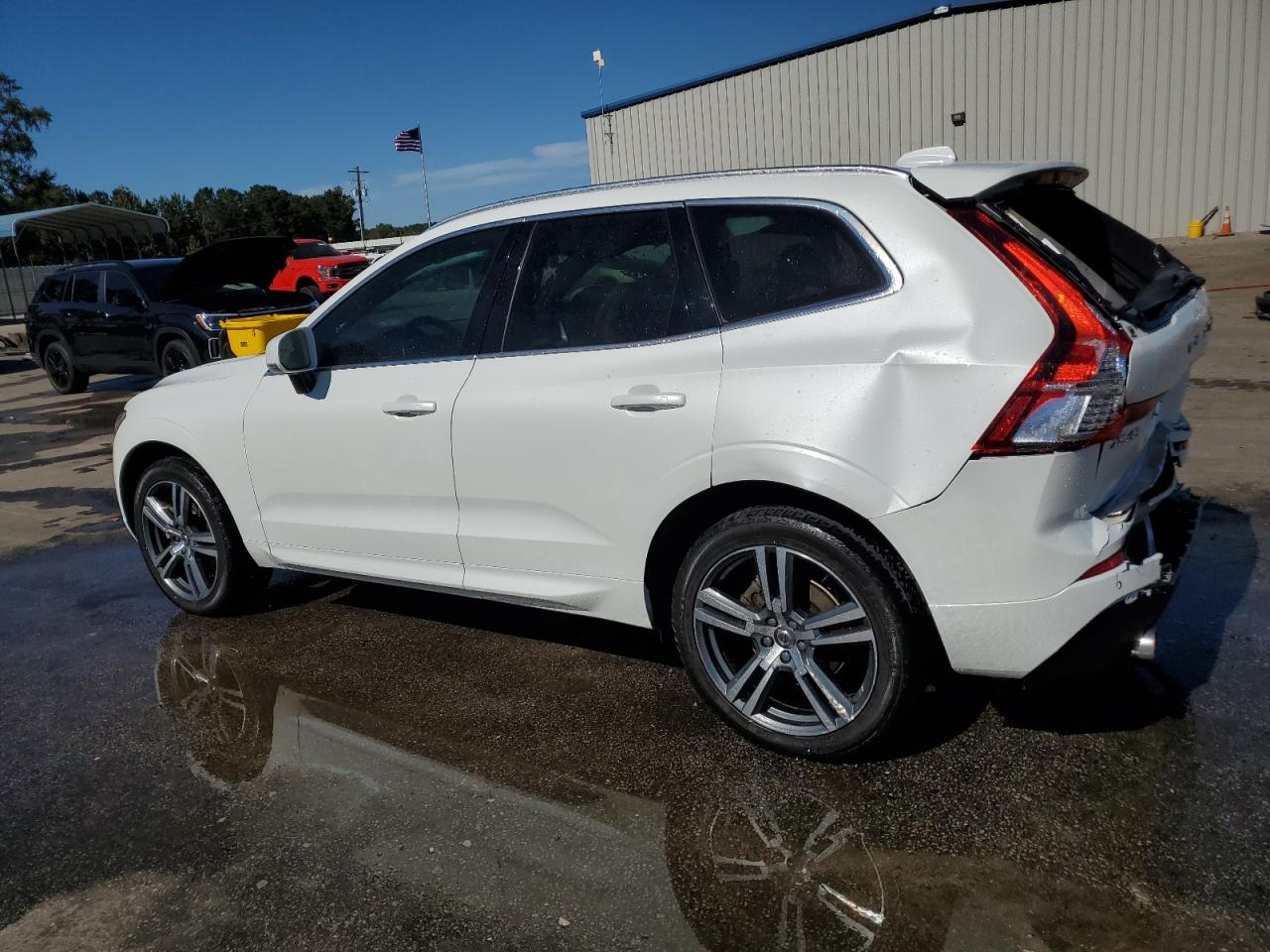 Lot #2976669562 2020 VOLVO XC60 T5 MO