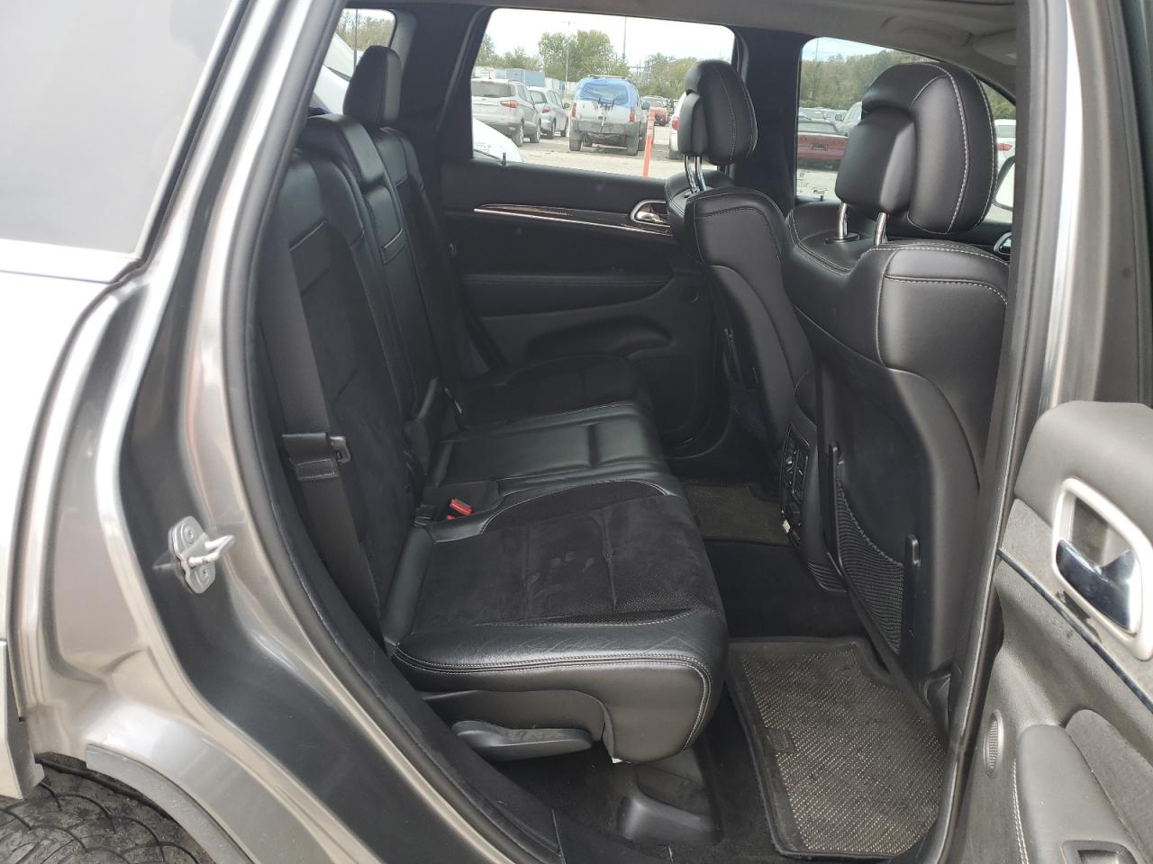 JEEP GRAND CHEROKEE SRT-8