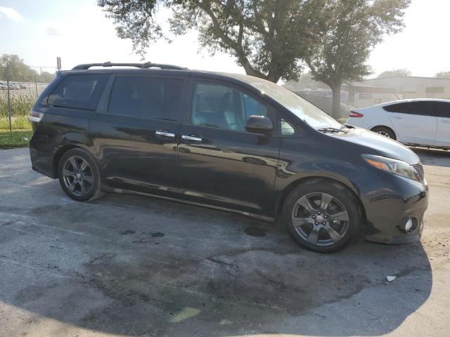 VIN 5TDXZ3DC0HS784568 2017 Toyota Sienna, SE no.4