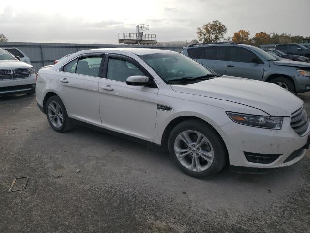 VIN 1FAHP2E80HG122181 2017 FORD TAURUS no.4