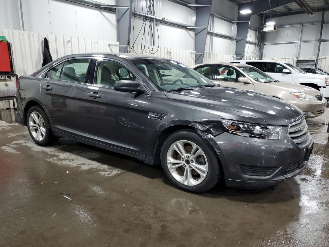 Lot #2902714283 2015 FORD TAURUS SE