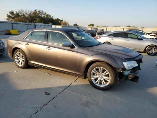 VIN 2C3CCAEG9HH596513 2017 Chrysler 300C no.4