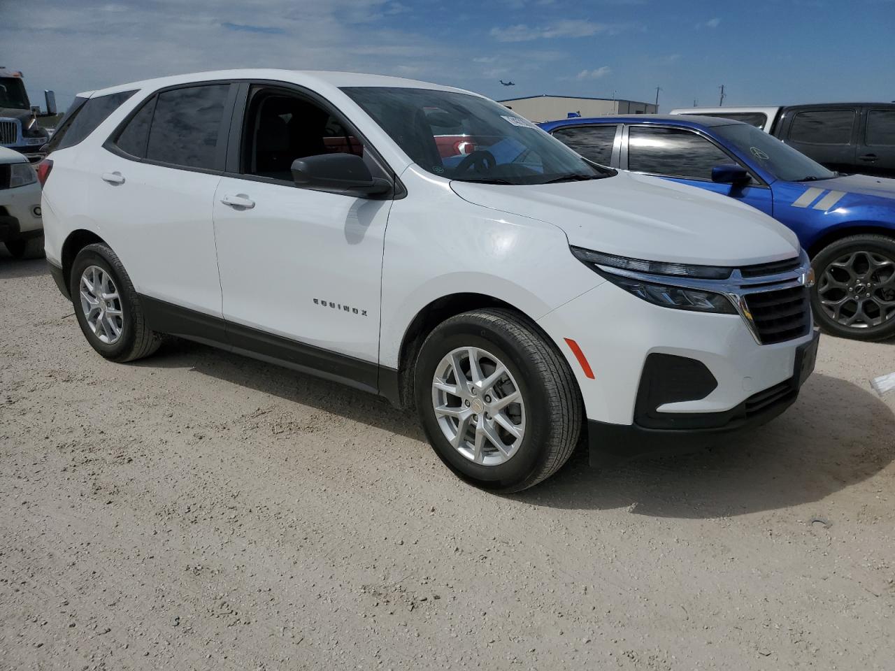 Lot #2955291525 2023 CHEVROLET EQUINOX LS