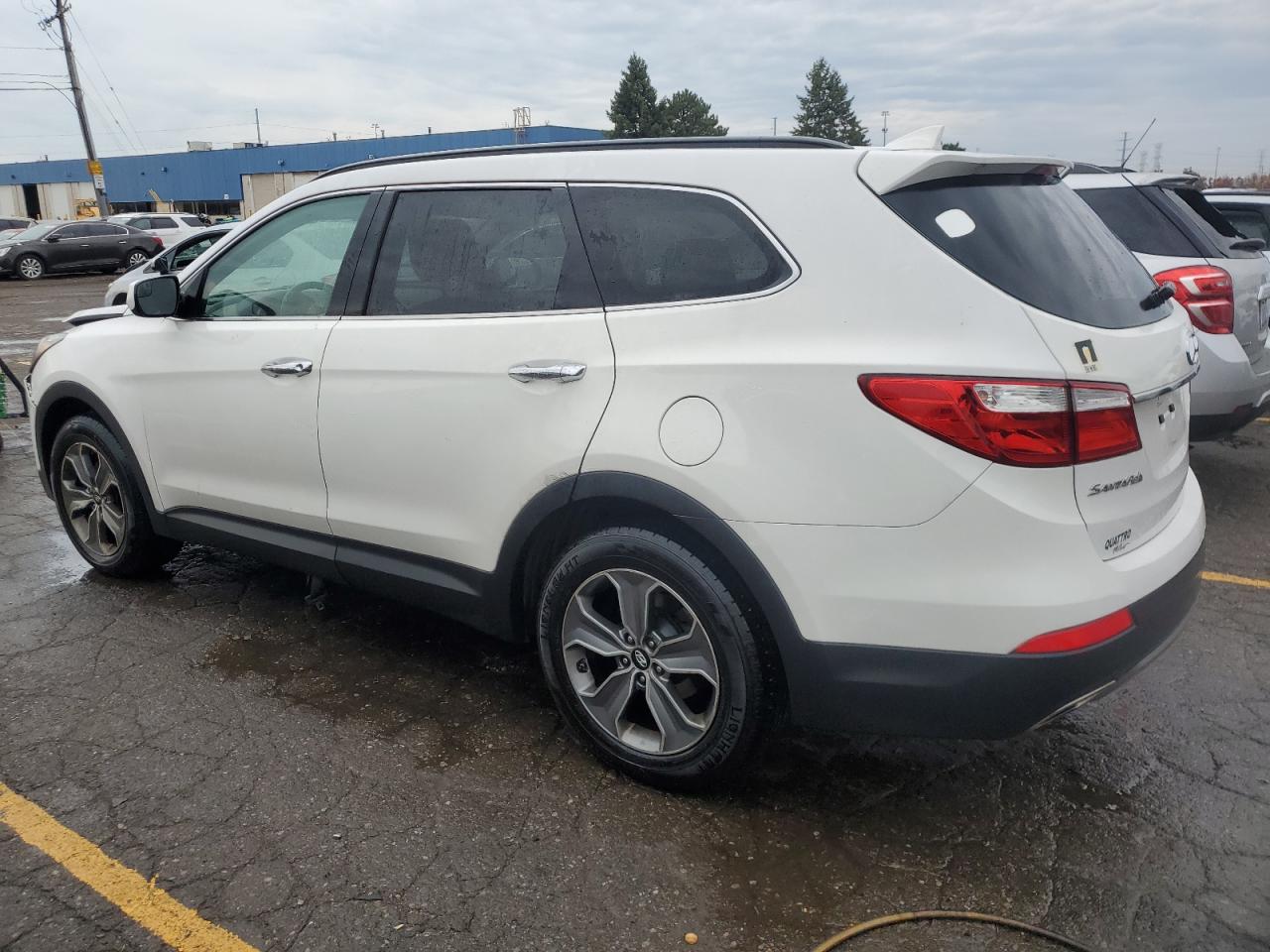 Lot #2942939340 2016 HYUNDAI SANTA FE S