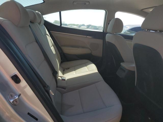 2018 HYUNDAI ELANTRA SE - 5NPD84LF4JH388730