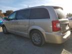 CHRYSLER TOWN & COU photo