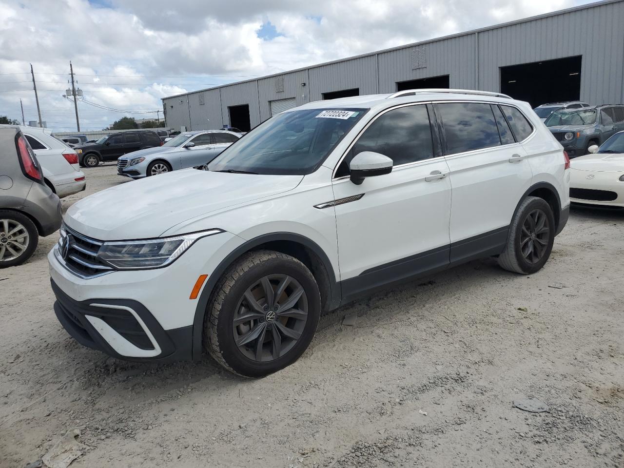 Lot #2990696682 2022 VOLKSWAGEN TIGUAN SE