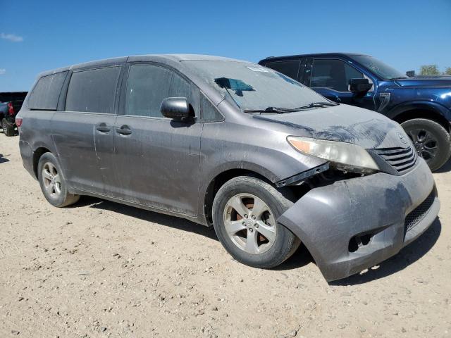 VIN 5TDZZ3DC9HS766725 2017 Toyota Sienna no.4