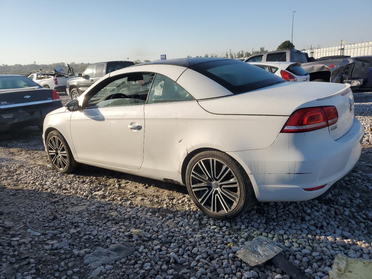 VOLKSWAGEN EOS KOMFOR 2013 white converti gas WVWBW8AH8DV003490 photo #3