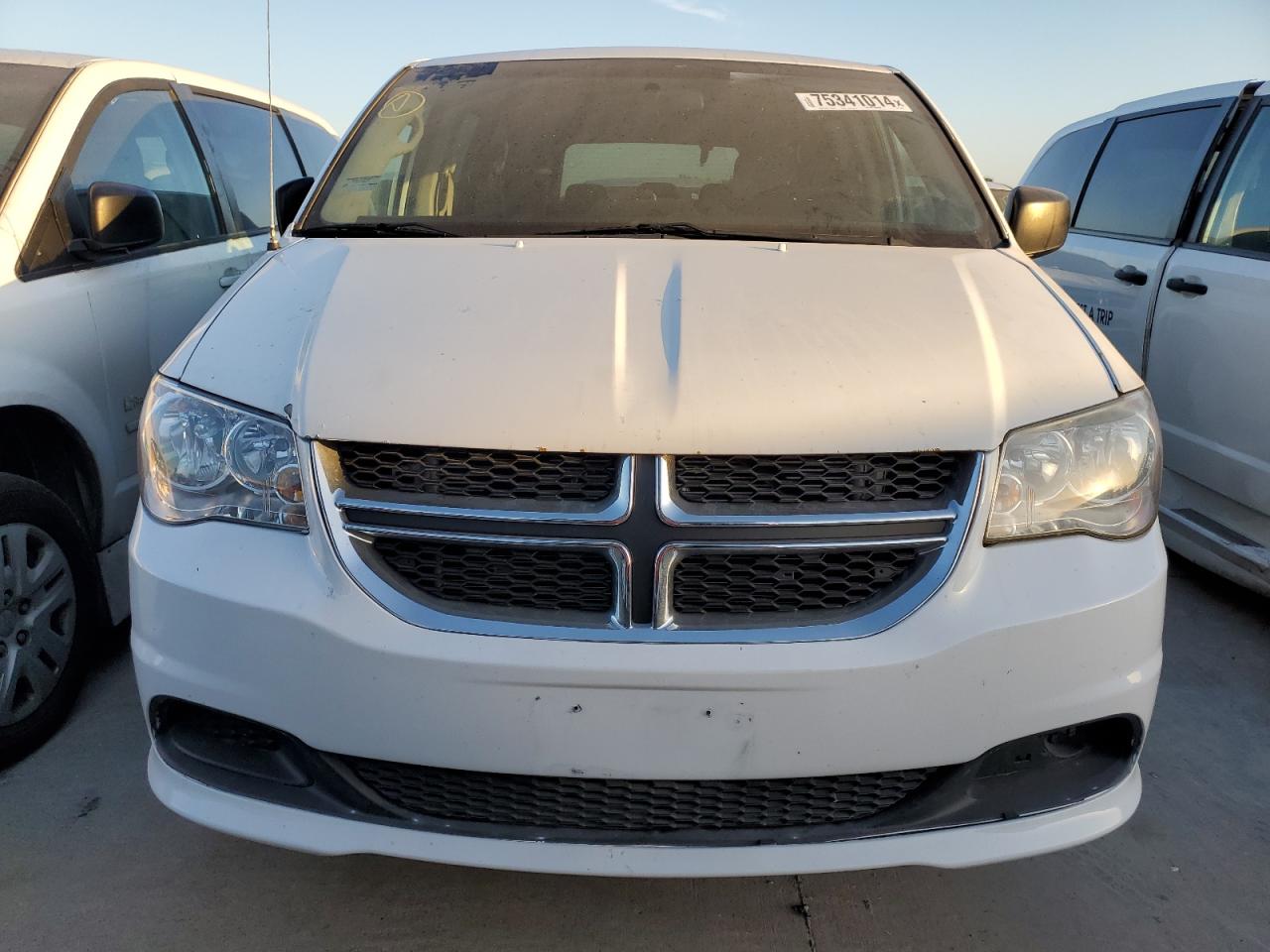 Lot #2940671351 2017 DODGE GRAND CARA