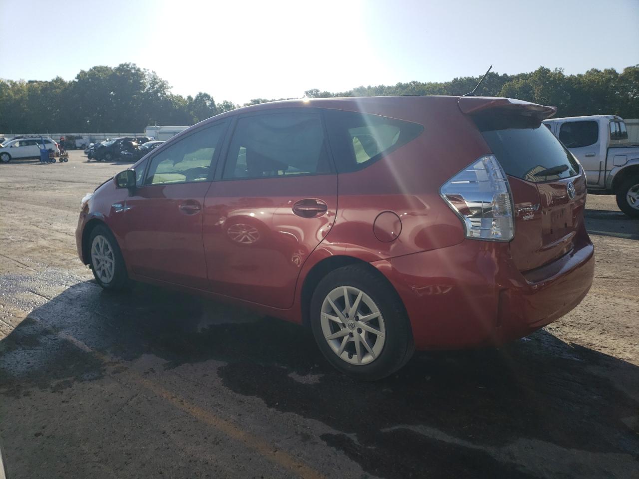 Lot #2924121102 2014 TOYOTA PRIUS V